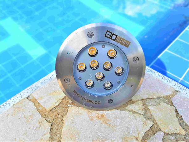 LUMINARIA TIPO REFLECTOR  REDONDA 9W ORNAMENTAL GOINN 1