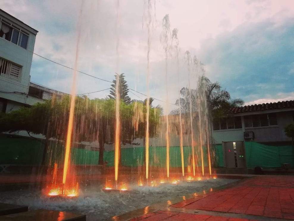 EJEMPLO FUENTE DE AGUA COTEMPLATIVA U ORNAMENTAL - PARQUE GUADALUPE