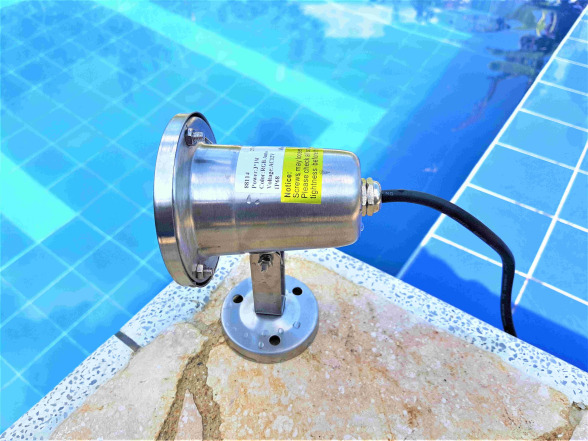 LUMINARIA TIPO REFLECTOR  REDONDA 3W PARA FUENTE DE AGUA GOINN 3