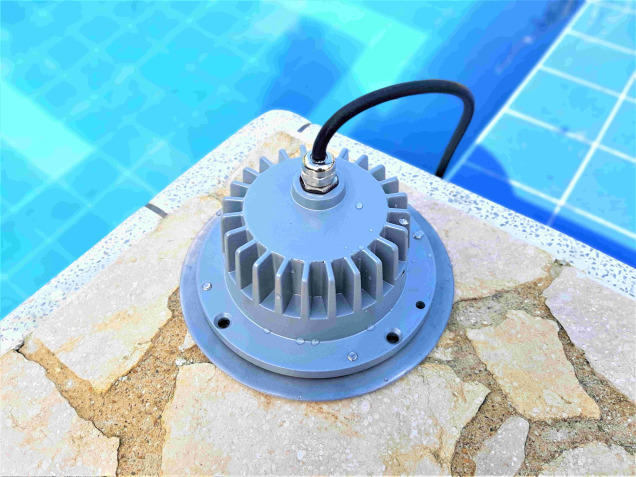 LUMINARIA TIPO REFLECTOR  REDONDA 9W ORNAMENTAL GOINN 3